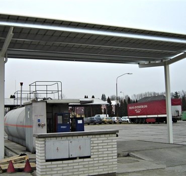 Přístřešek disponuje skrytým žlabem