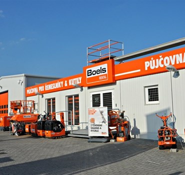 Skladová hala Boels Praha