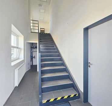 Vnitřní ocelové schodiště vestavby