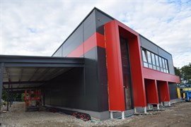 Stavby v pohybu: Aktuální rozpracované haly