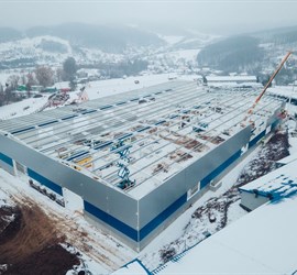 V Březnici rostou moderní haly pro ZAKO Turčín